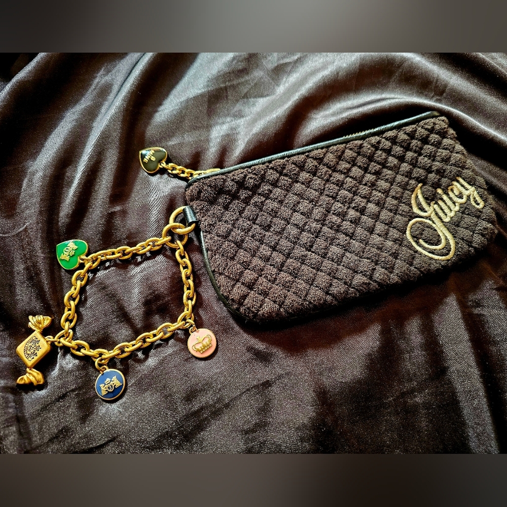 Y2K RARE Vintage Juicy Couture Quilted Wristlet With Charm Bracelet Strap